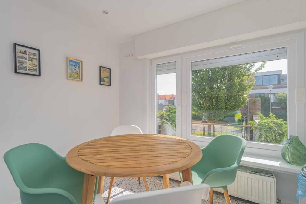 Vakantiehuis Vakantiewoning Voor 12 Met Garages Terras Tuin *